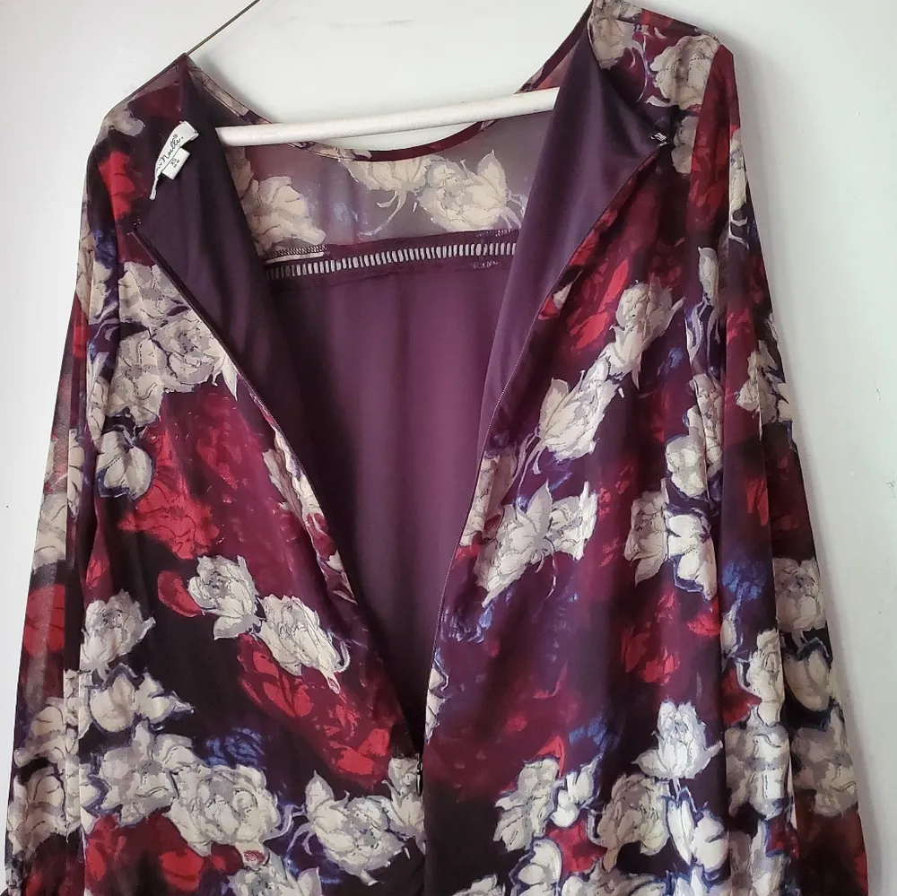 Simply Noelle Longsleeve Red Floral Print Dress - Image 7