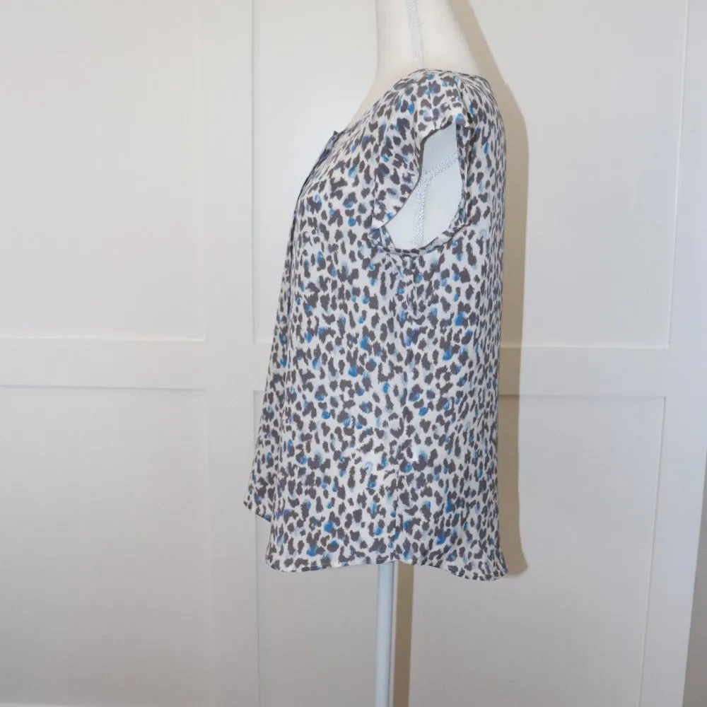 JOIE Gray Blue Leopard Print Silk Top Tunic Size Small - Image 4