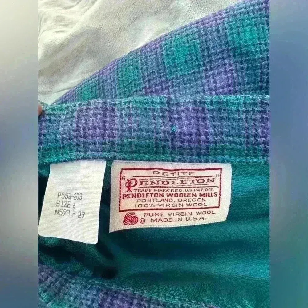 Vintage Pendleton Plaid Wool Skirt, Size 6 - Image 4