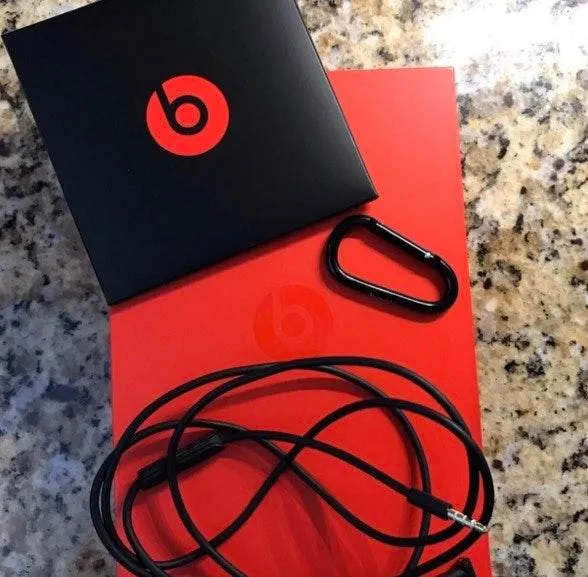 Beats by Dr. Dre Beats Headphones - Image 5