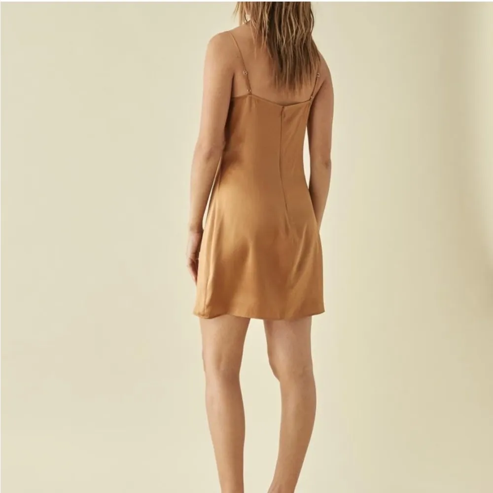 Reformation Mezcal mini dress Butterscotch size 2 100% silk! - Image 3