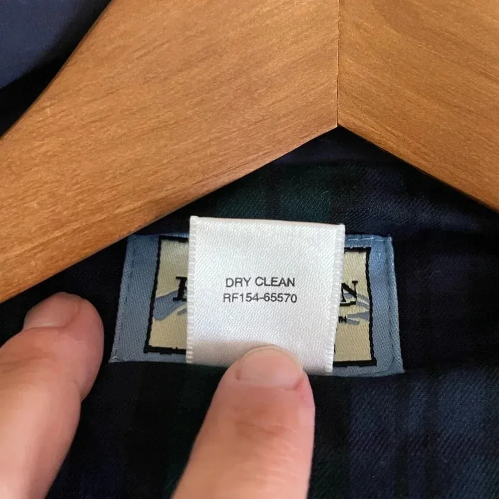 Women’s Pendleton flannel lined navy blue sleeveless vest Large - Image 5