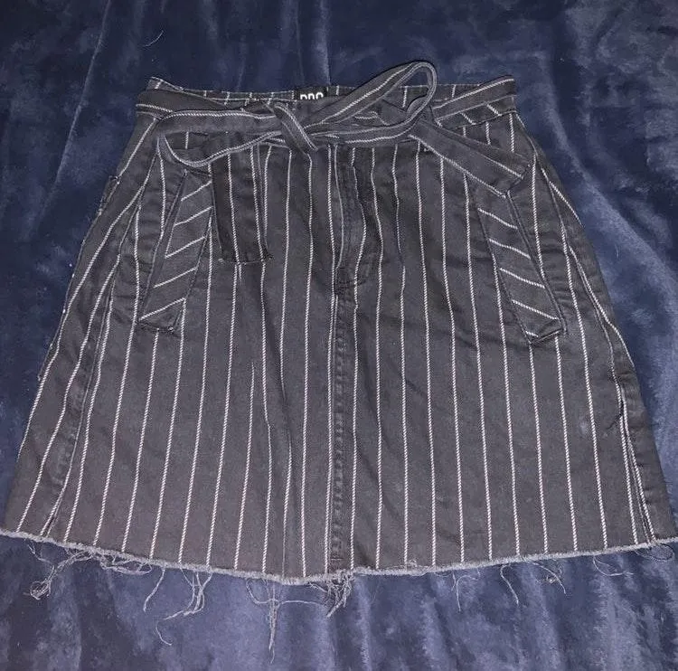 Striped Tie Waist Skirt  - Image 3