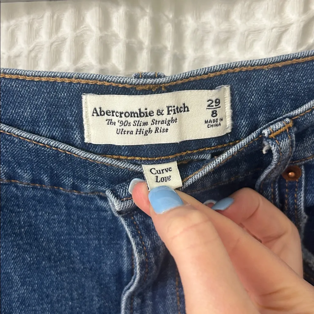 Abercrombie & Fitch The 90’s Slim Straight Ultra High Rise Curve Love Jeans - Image 5