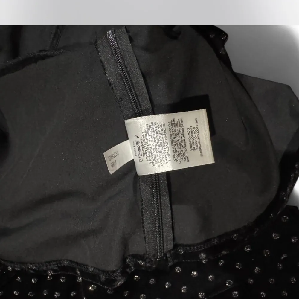 Express Black and White Velvet Blazer with Polka Dots - Image 4