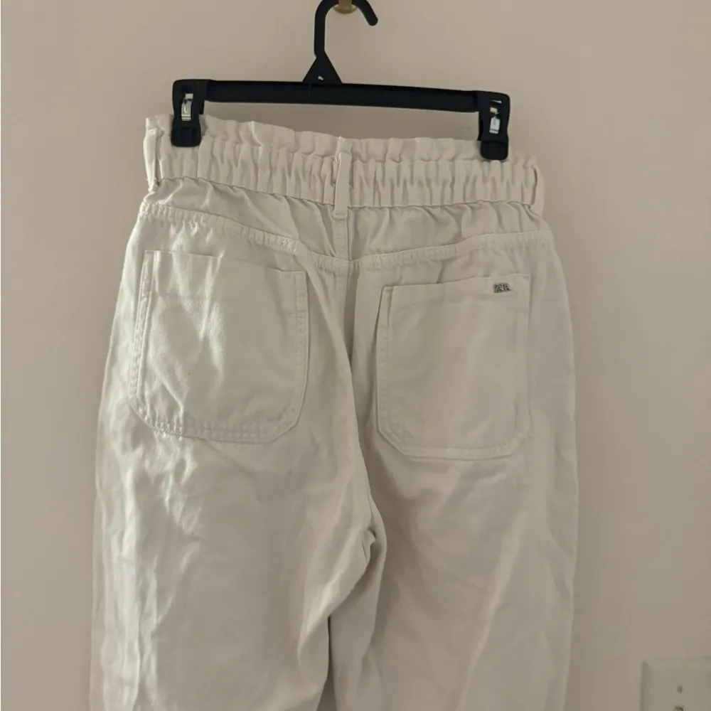 ZARA fun white denim pants with zara detail on pocket size 6 - Image 5