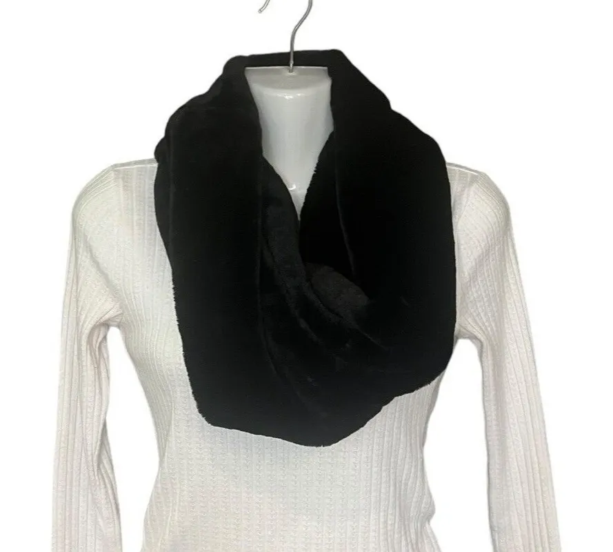 Gallery Soft Fleece Infinity Scarf Neck Warmer One Size Fits All Black - Image 1