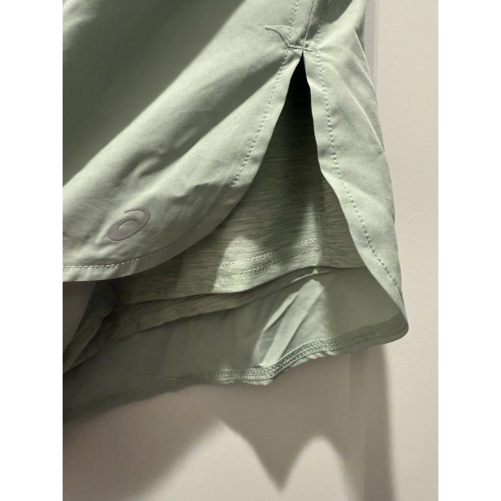 Asics Shorts Womens XL Green Running Activewear 2 in 1 Elastic Waist Lined Woven - Image 2