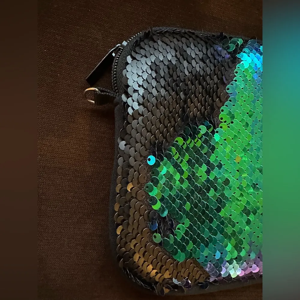 Wild Fable Flip Purple Blue Sequence MiniSkirt With blue green black Purse Sz XS - Image 8