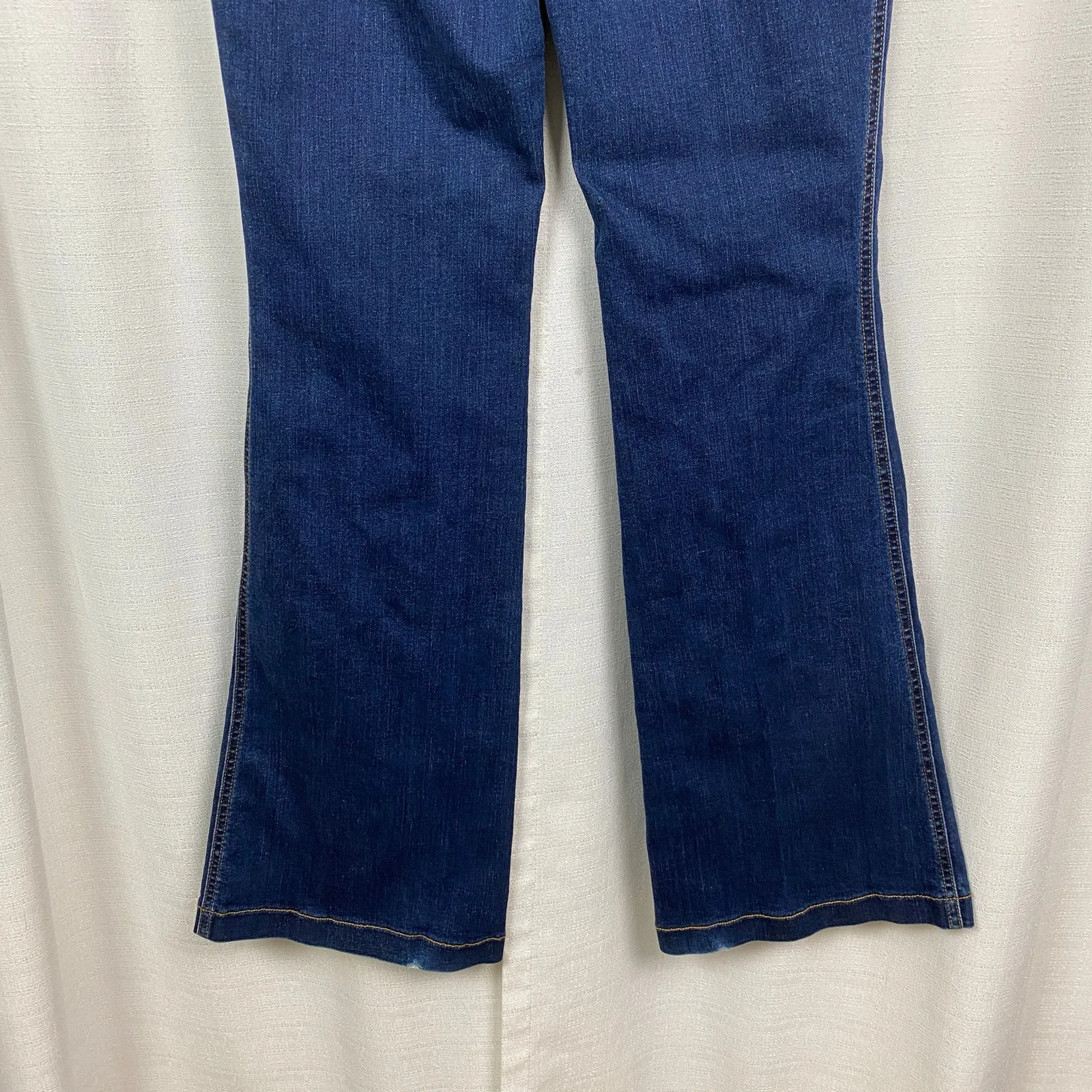 Spanx  Midnight Shade Pull On Flare Jeans Sz.L - Image 13