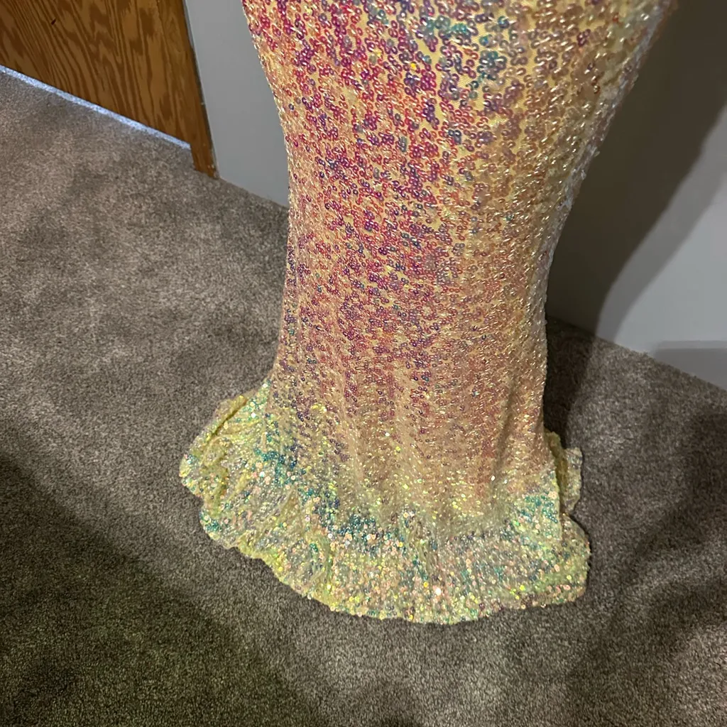 Yellow Fit - Image 3