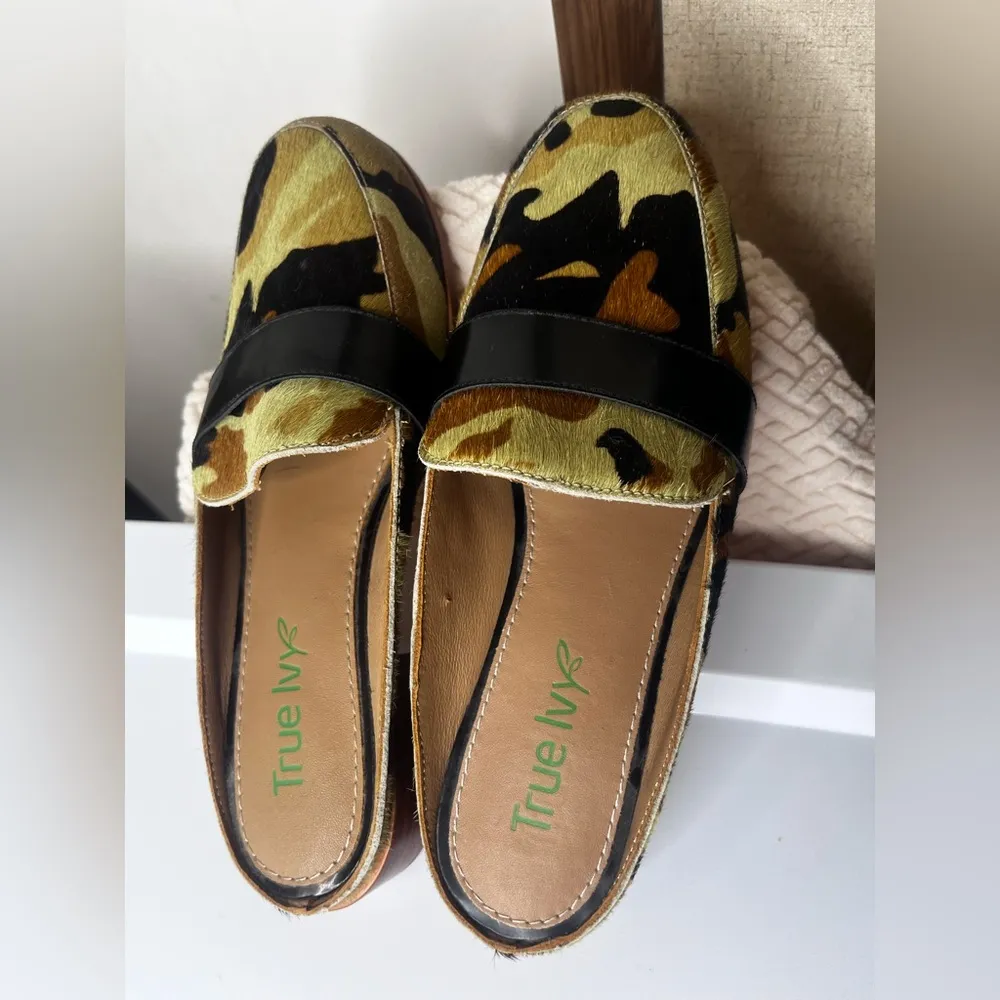 True Ivy camouflage green slip on mules pony hair leather womens shoes size 6M Black - Image 2