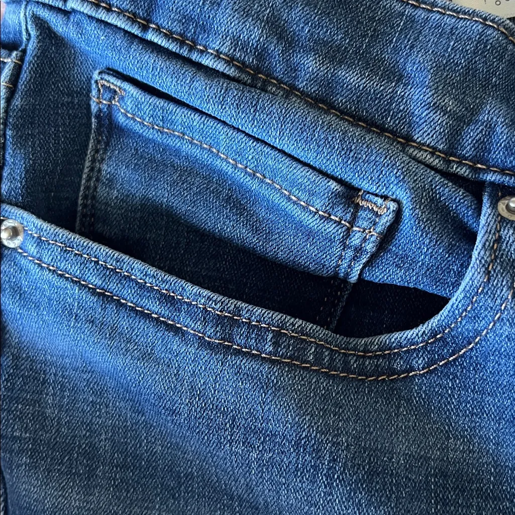 Levi’s 311 Shaping Skinny Classic Blue Women's Jeans Size 12 - Image 9