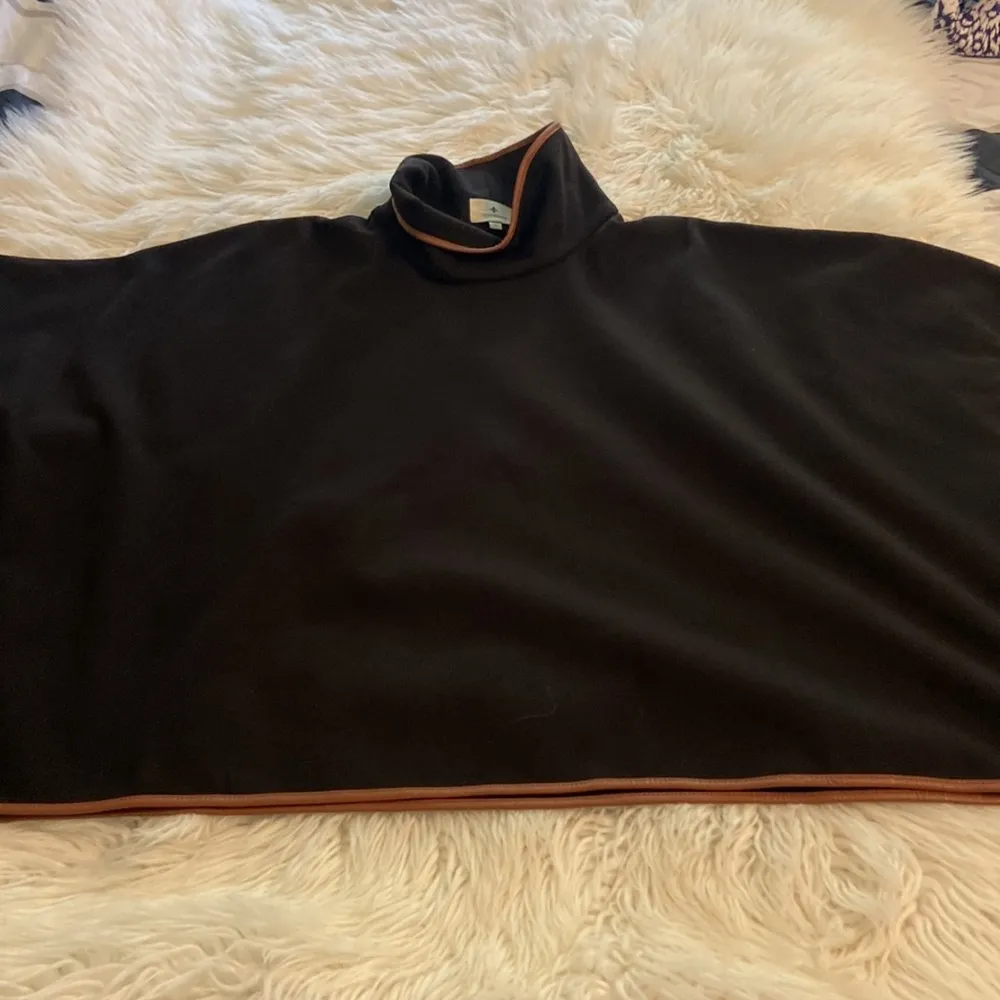 TUCKERNUCK Black Poncho with Brown leather trim one size length 26” so beautiful - Image 6
