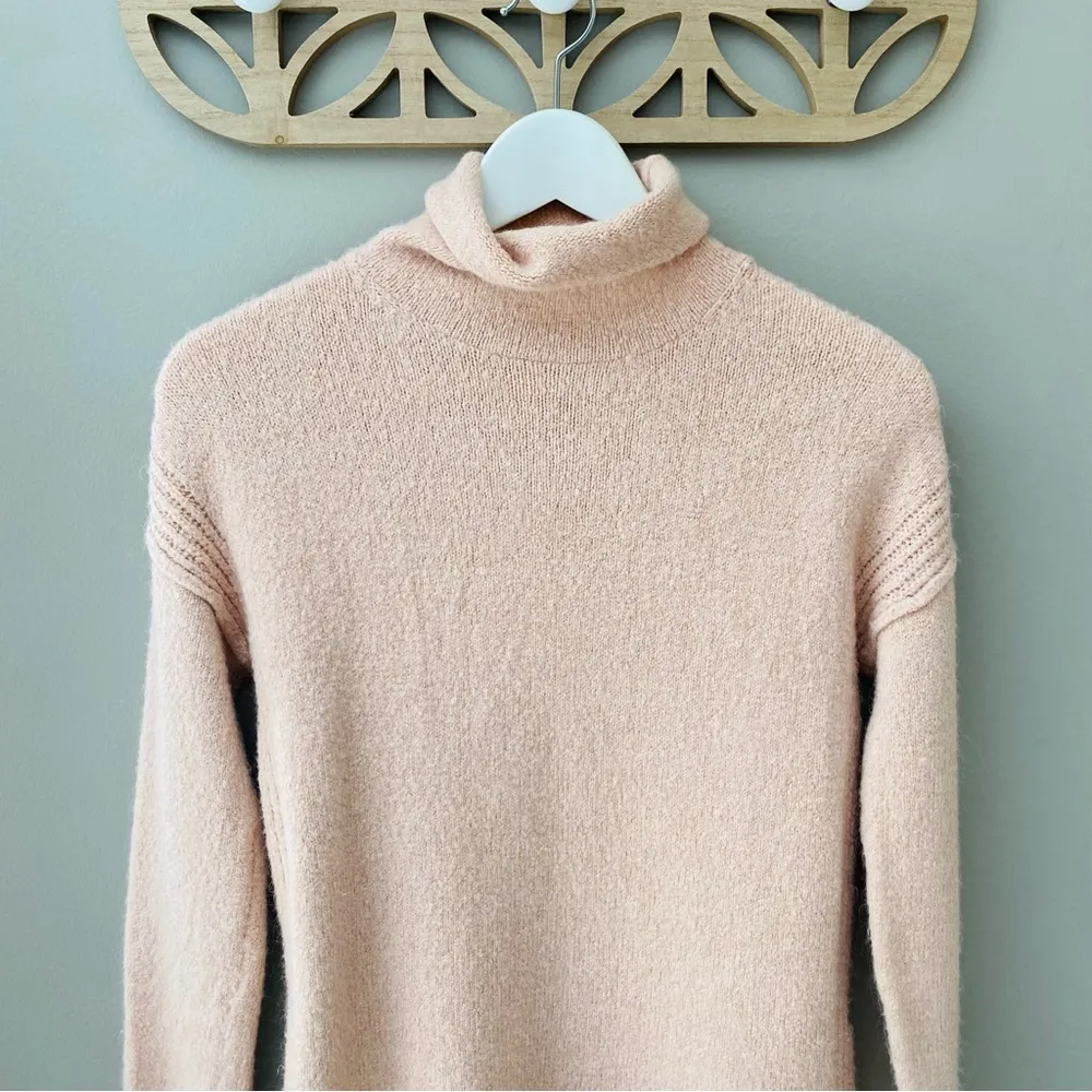 GAP Pullover Turtleneck Sweater Pink Sz Small - Image 2