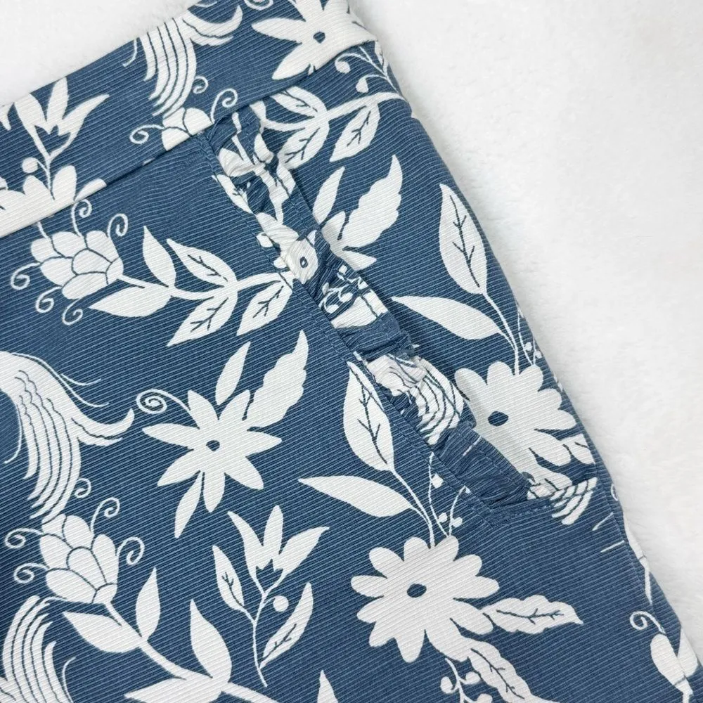 Loft Floral Peacock Bird Ruffle Pocket Riviera Chino Shorts Blue White Size 4 - Image 5