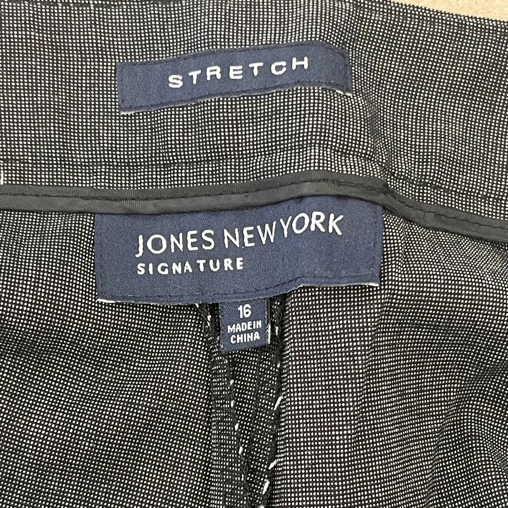 Jones New York Signature Women's Dress Pants in Black - Size 16 - NWOT - Image 3