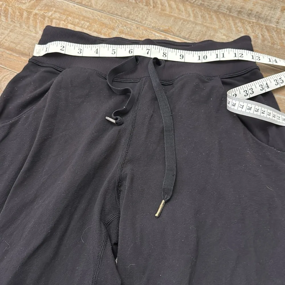 Lululemon joggers -vintage size 2 - Image 4