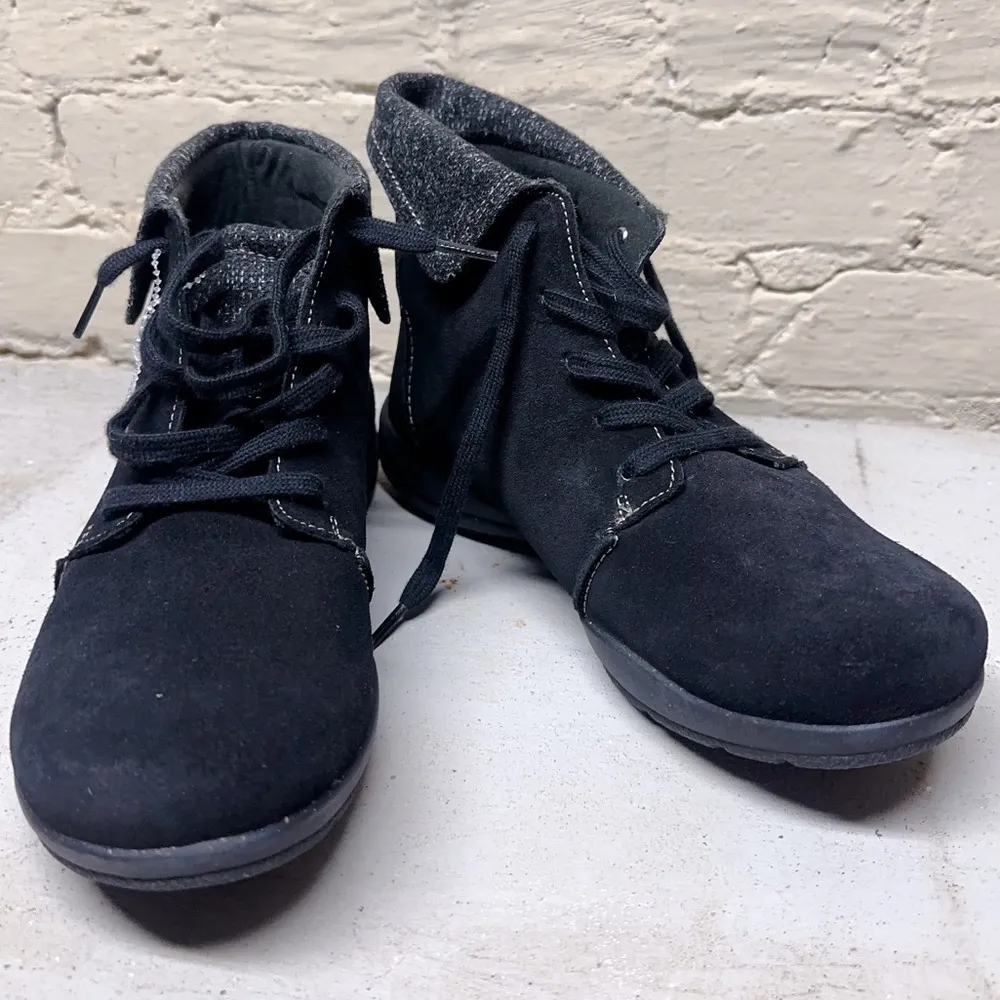 NEW Clarks Breeze Glacier Womens Ankle Boot - Black Velvet Canvas Crimped Size 8 - Image 2