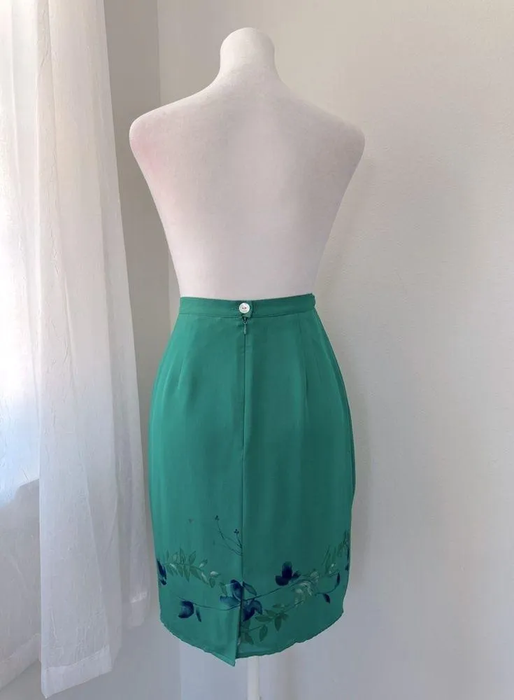 Vintage ‘90s Casual Corner Green Leaf Print 100% Silk Pencil Skirt Size 2 - Image 5