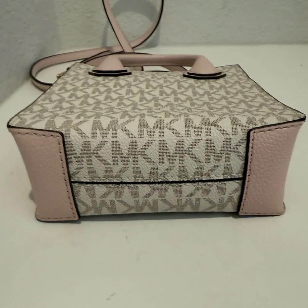 Michael Kors Mercer XS Logo Canvas and Pink Powder Blush Leather Crossbody Bag - Image 7