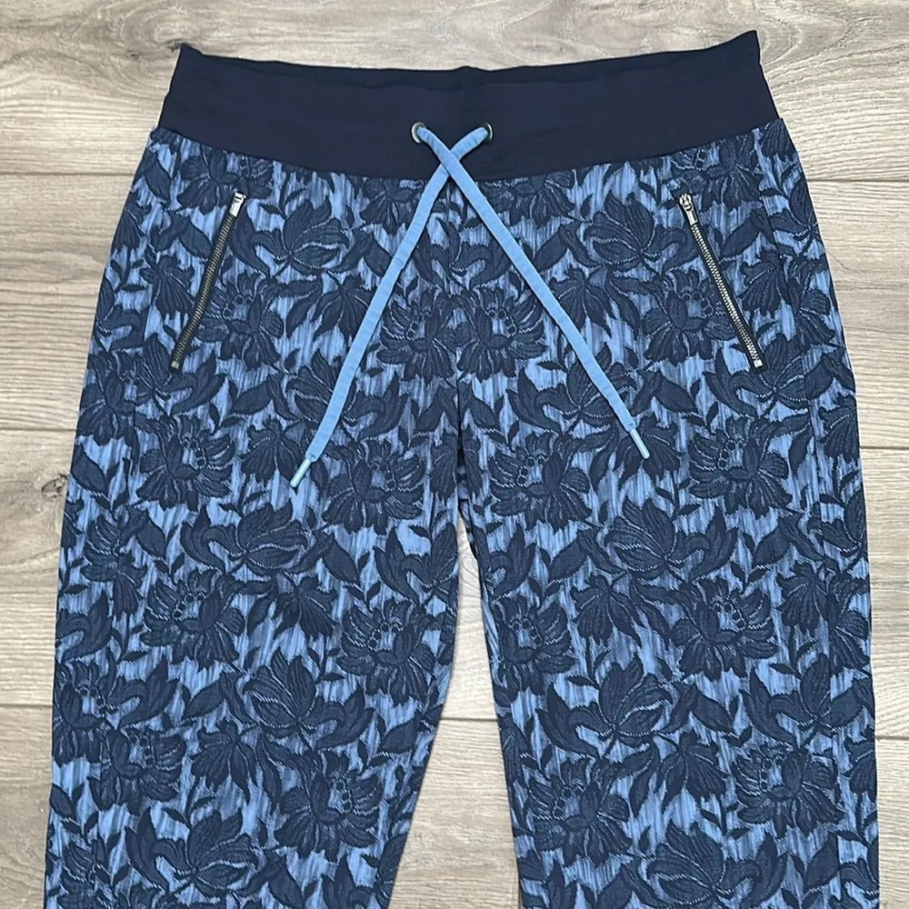 Athleta Trekkie North Floral Print Hiking Casual Ankle Jogger Pants Blue Size 14 - Image 2