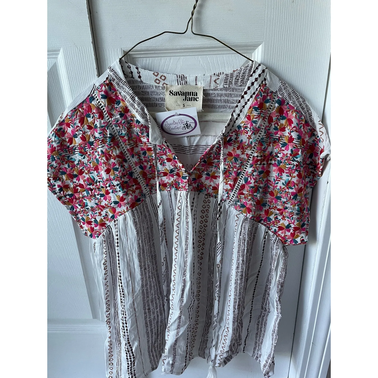 NWT Savanna Jane Size Small Boutique Boho shirt floral feminine‎ embroidered White - Image 3