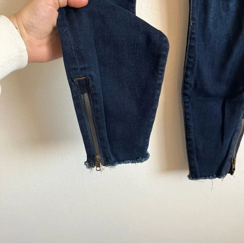 Kut from the Kloth Connie Raw Hem Ankle With Zipper Skinny Jeans Size 4 - Image 3