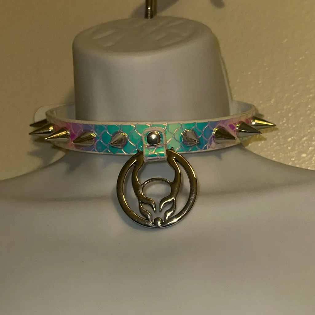 Cyberdog London Holographic Spiked Choker – Mermaid Scale Iridescent Collar - Image 2