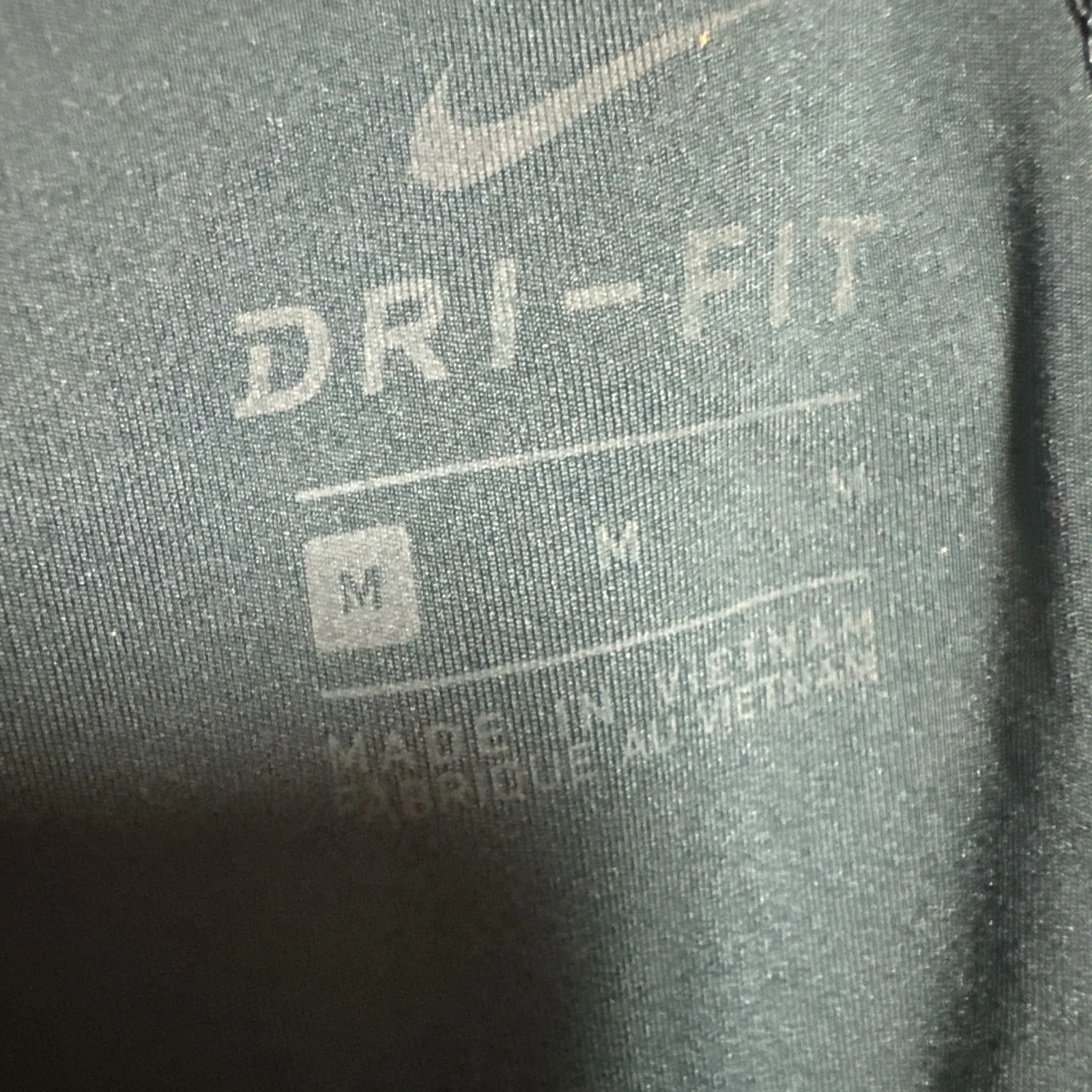 Women’s Nike Pro Dri Fit Tight fit Crop Green and Yelllow Size M tanktop - Image 3