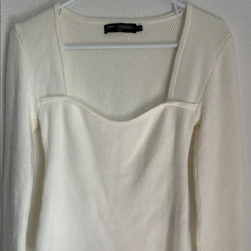 Finesse Cream Fitted Embellished Long Sleeve Blouse - Image 7