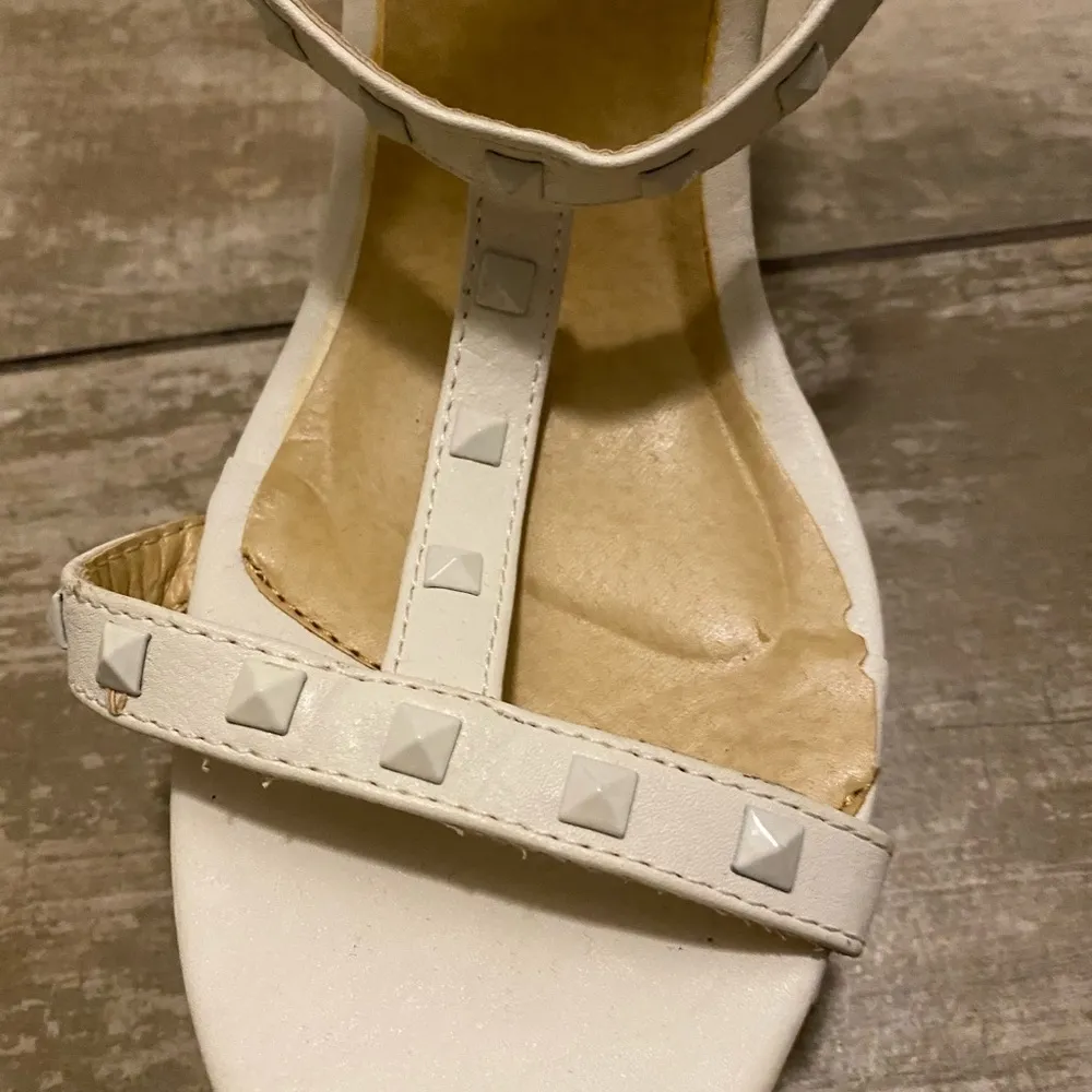 NWOT white stud platform sandals - Image 4
