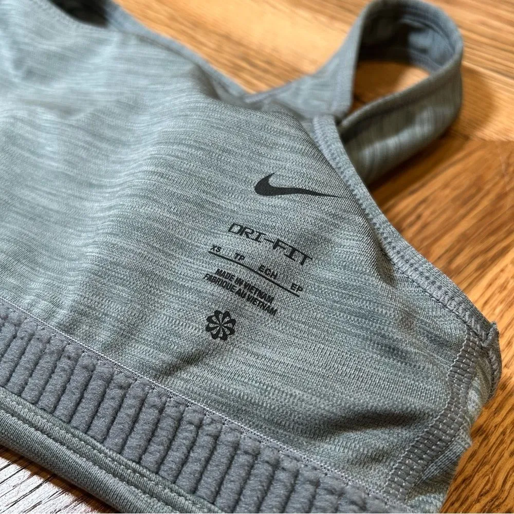Nike Dri-FIT Racerback Sports Bra XS Gray Removable Pads Running Training - Image 4