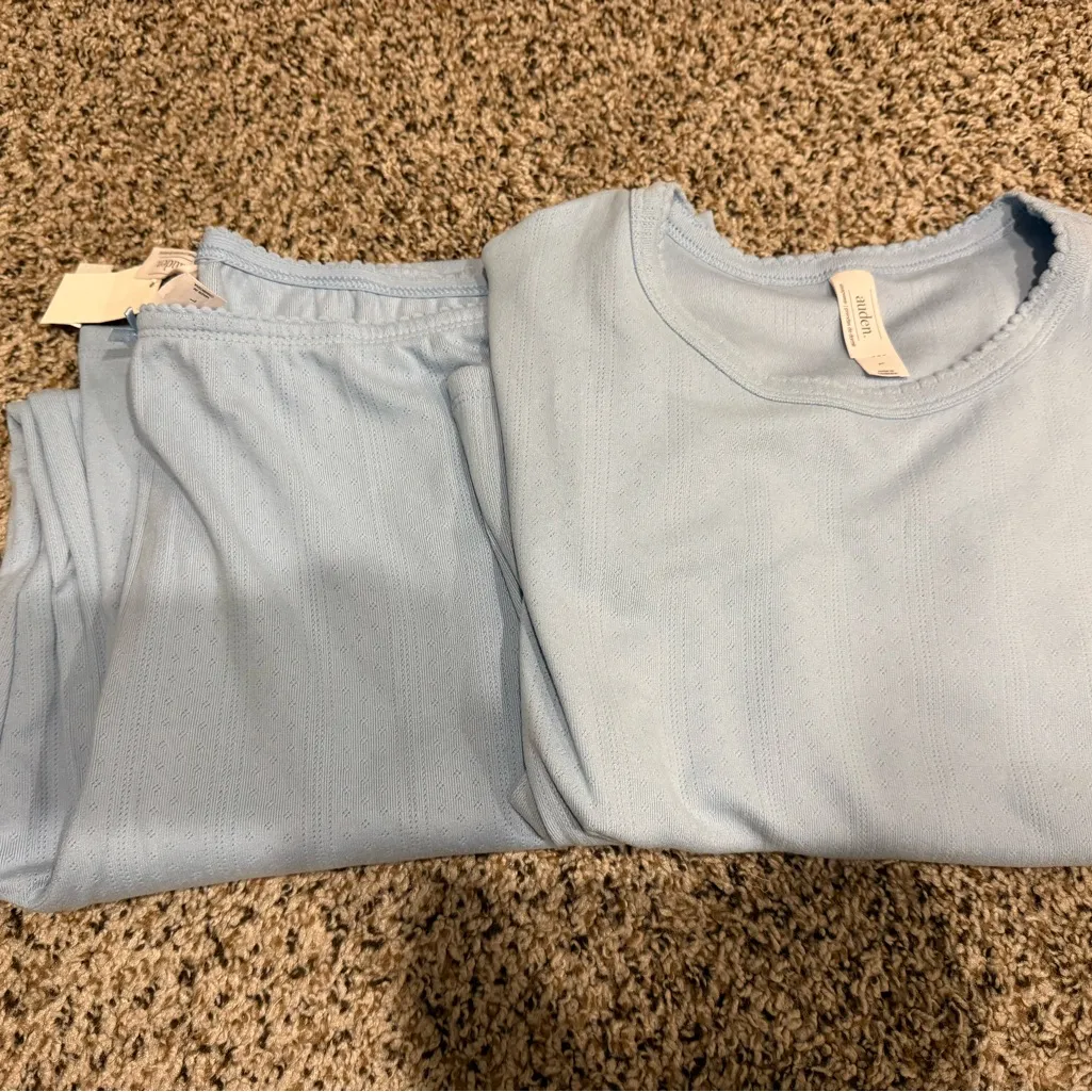 Women's Pointelle Short Sleeve Shirt and Pants Pajama Set - Image 2