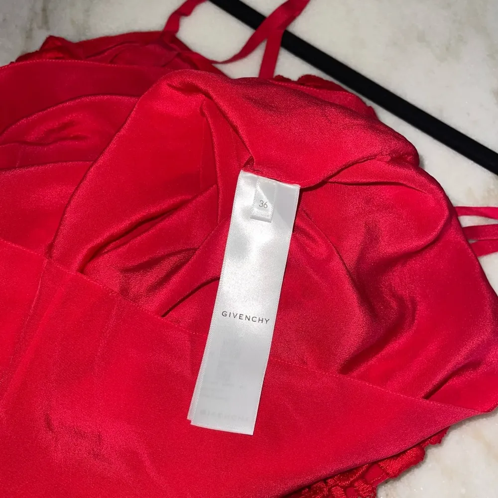 New Givenchy 4G Guipure Dress in Red - Image 11