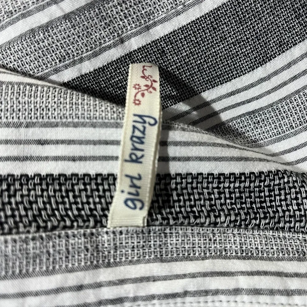 Girl Krazy Women's Faux Wrap Hi-Lo Stripe Roll Tab Sleeve Black White Top Small - Image 3