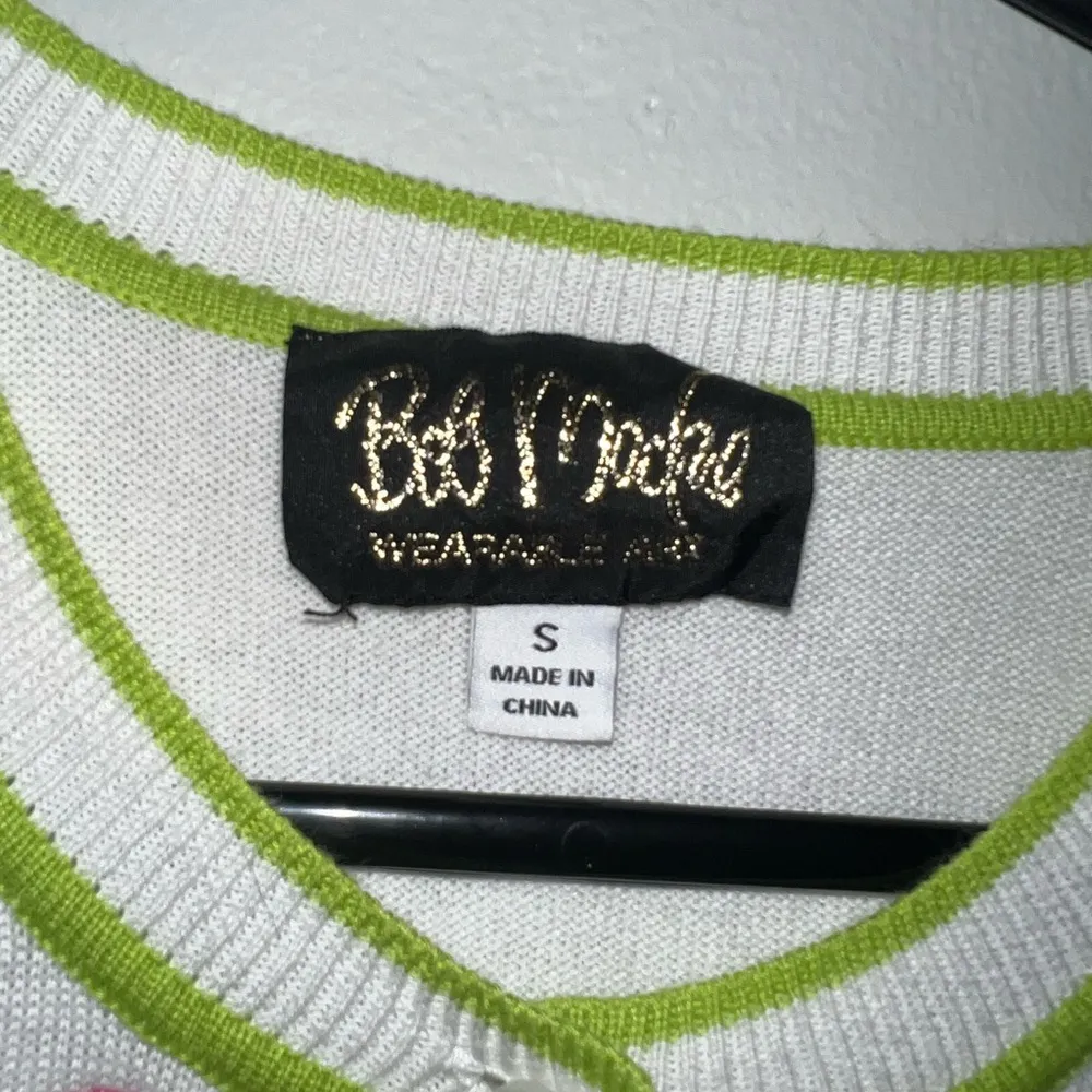 Bob Mackie White Sweater with Green Trim size small - Image 3