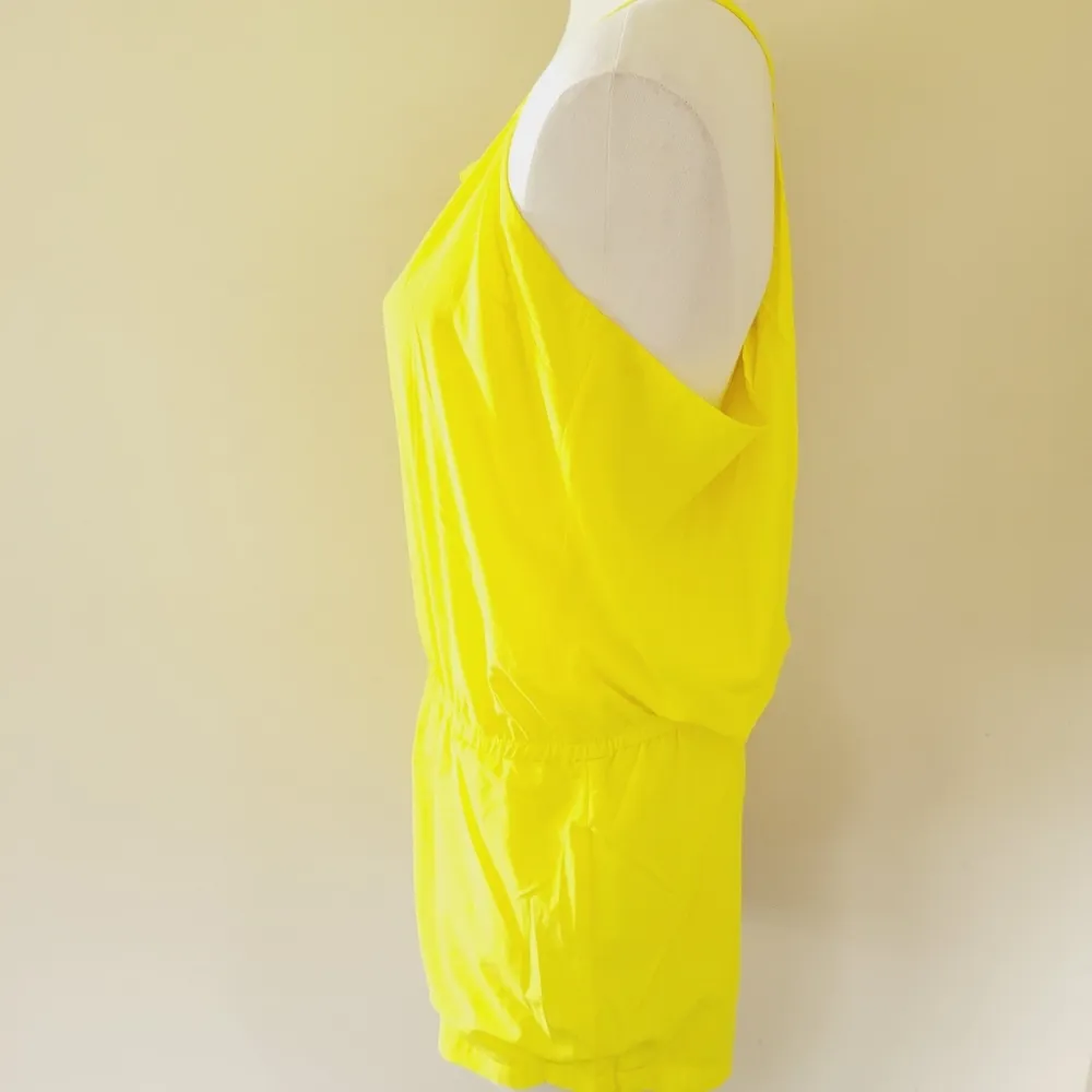 Fabletics Neema yellow romper size medium - Image 5