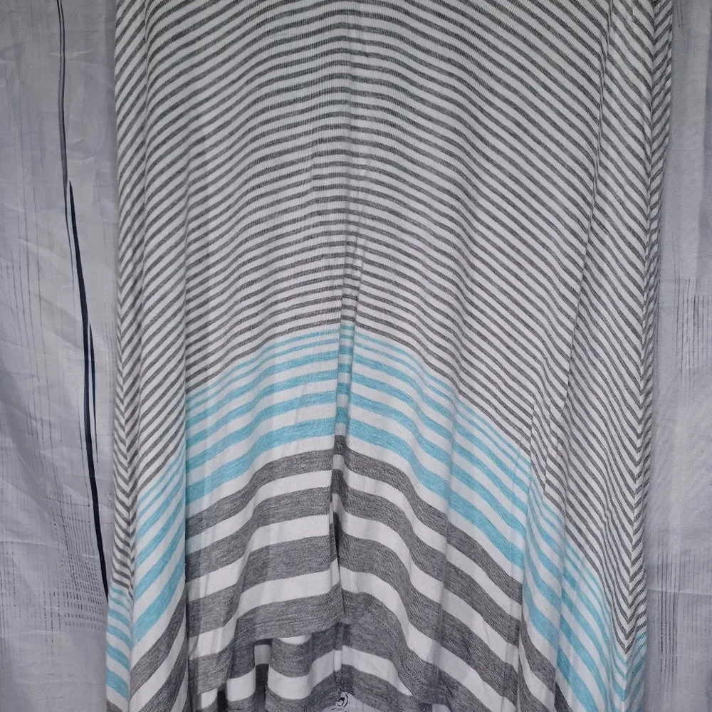 Max Studio Striped Sleeveless Top - Gray and Blue - Image 4