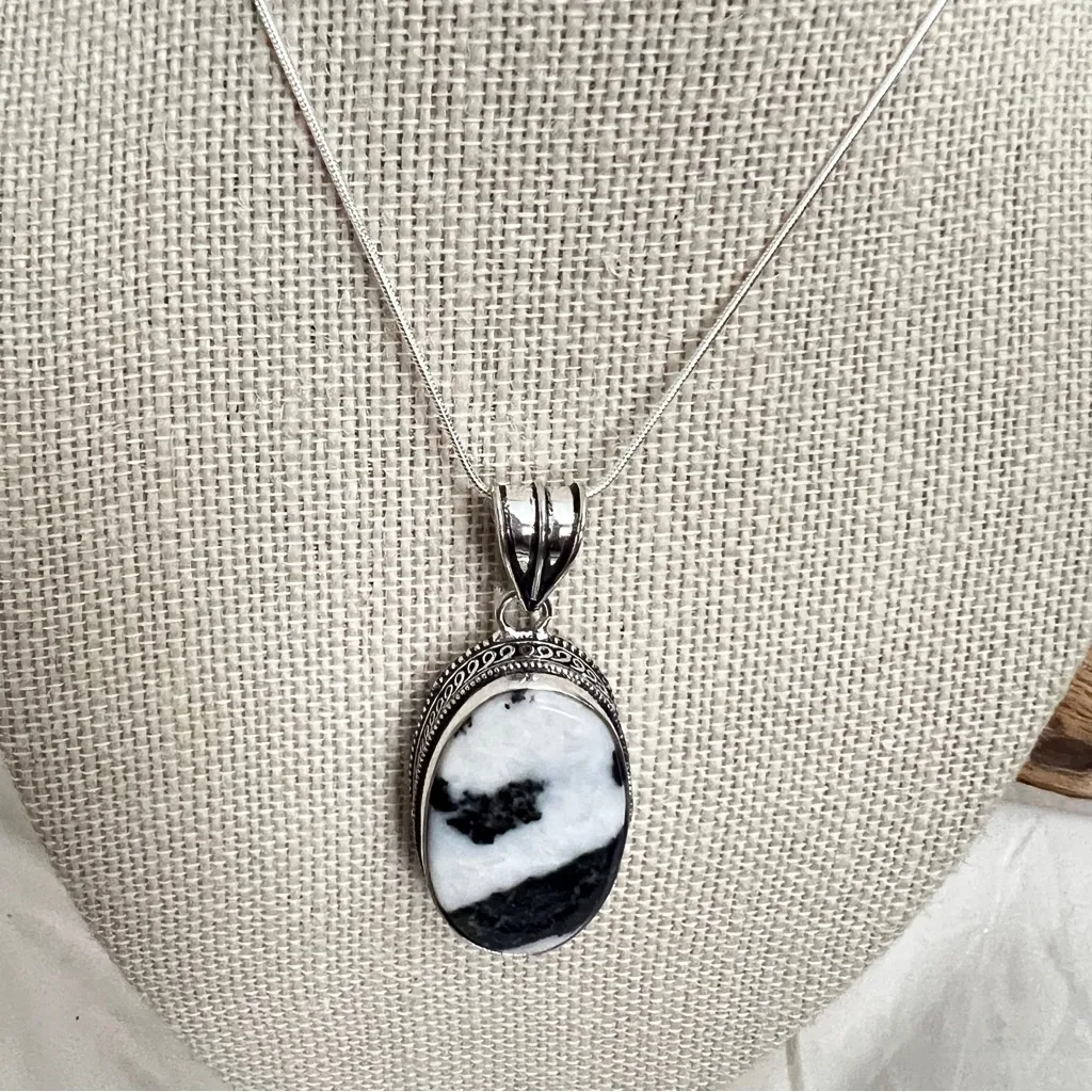 925 Sterling Silver White buffalo Turquoise Necklace Womens Gemstone Jewelry Black - Image 4