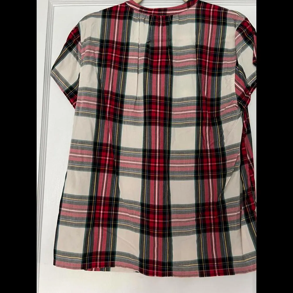 Old Navy Plaid Short Sleeve Shirt size Medium - Image 3