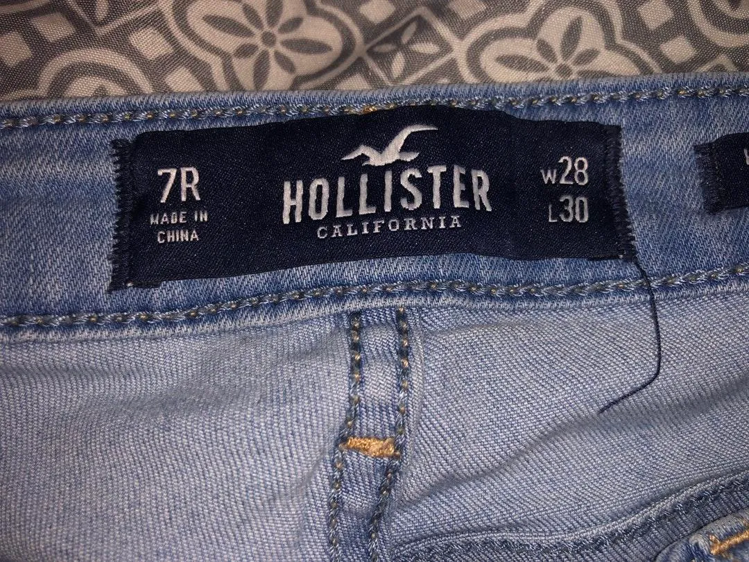 Hollister Ripped Jeans - Image 10
