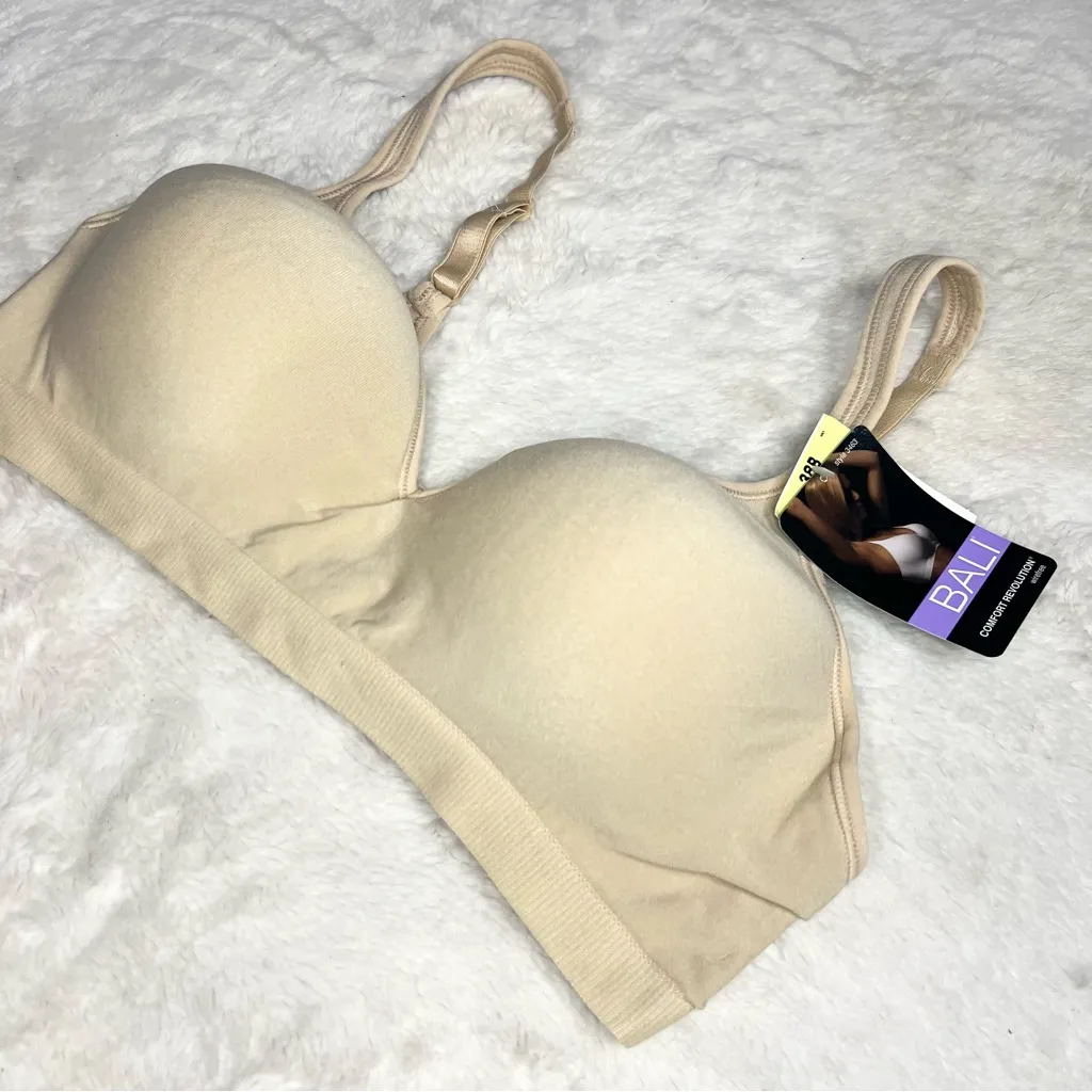 NWT Bali Comfort Revolution Wireless Bra Size 38B Nude Cream Smooth Comfortable - Image 4