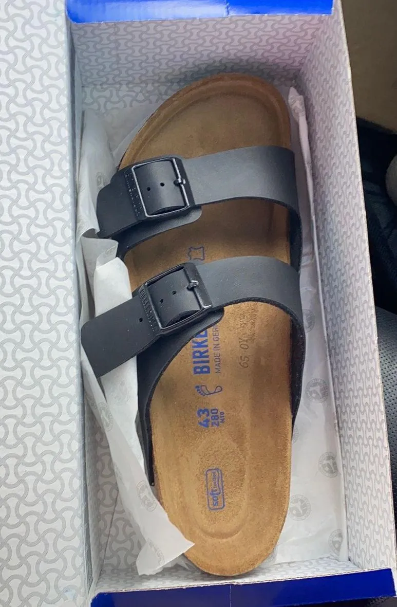Birkenstock Arizona Black 2 Strap ’s - Image 4