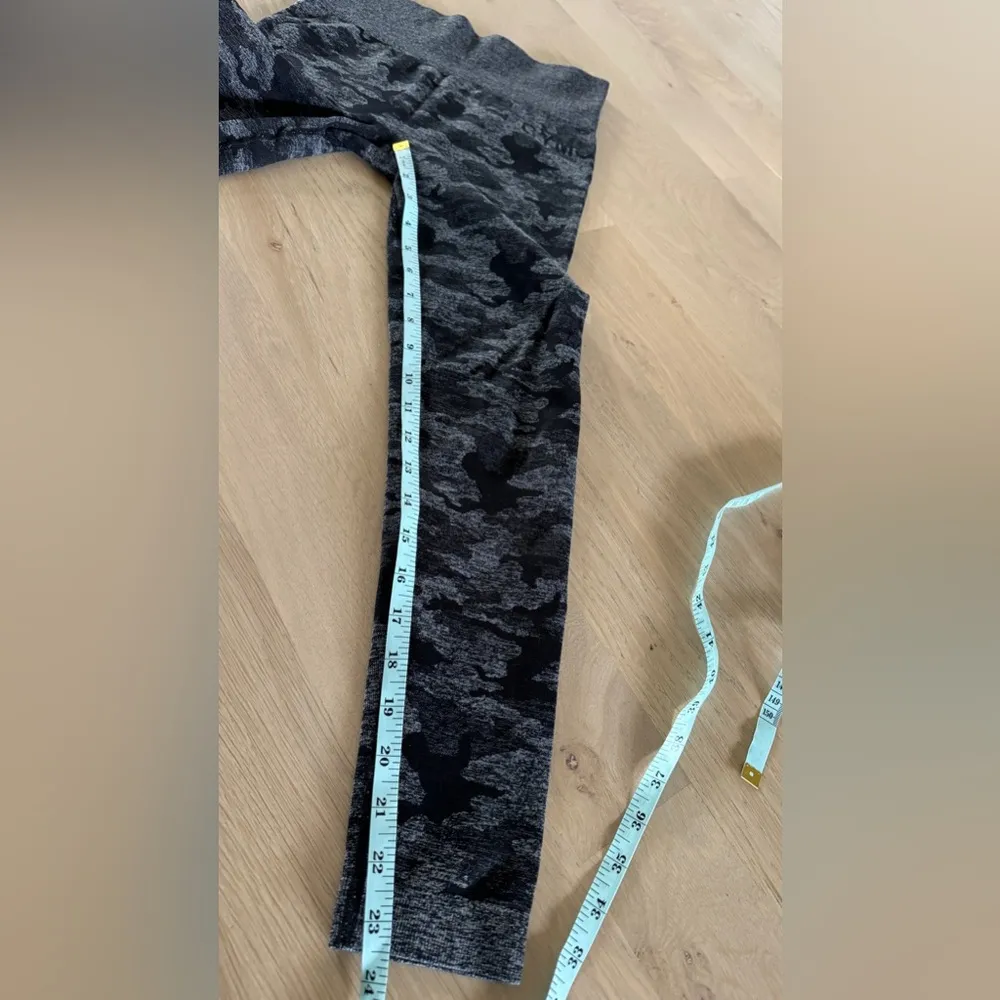 Gymshark adapt seamless camo leggings MEASUREMENTS - Image 5