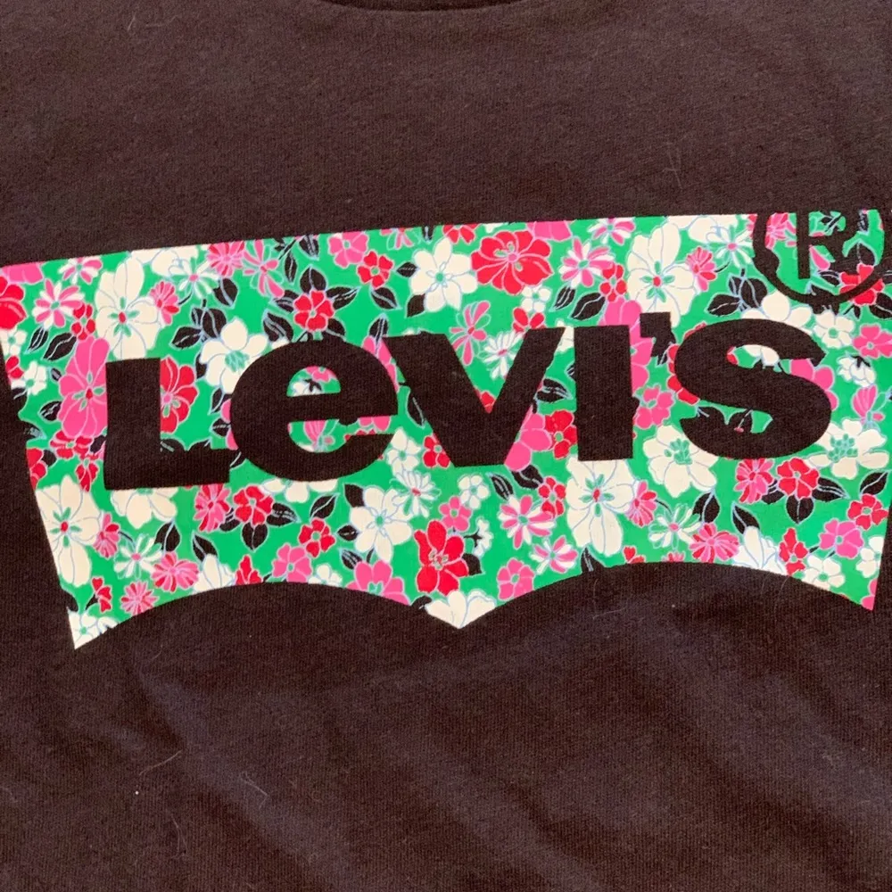 Women’s Levis Tee - Image 3