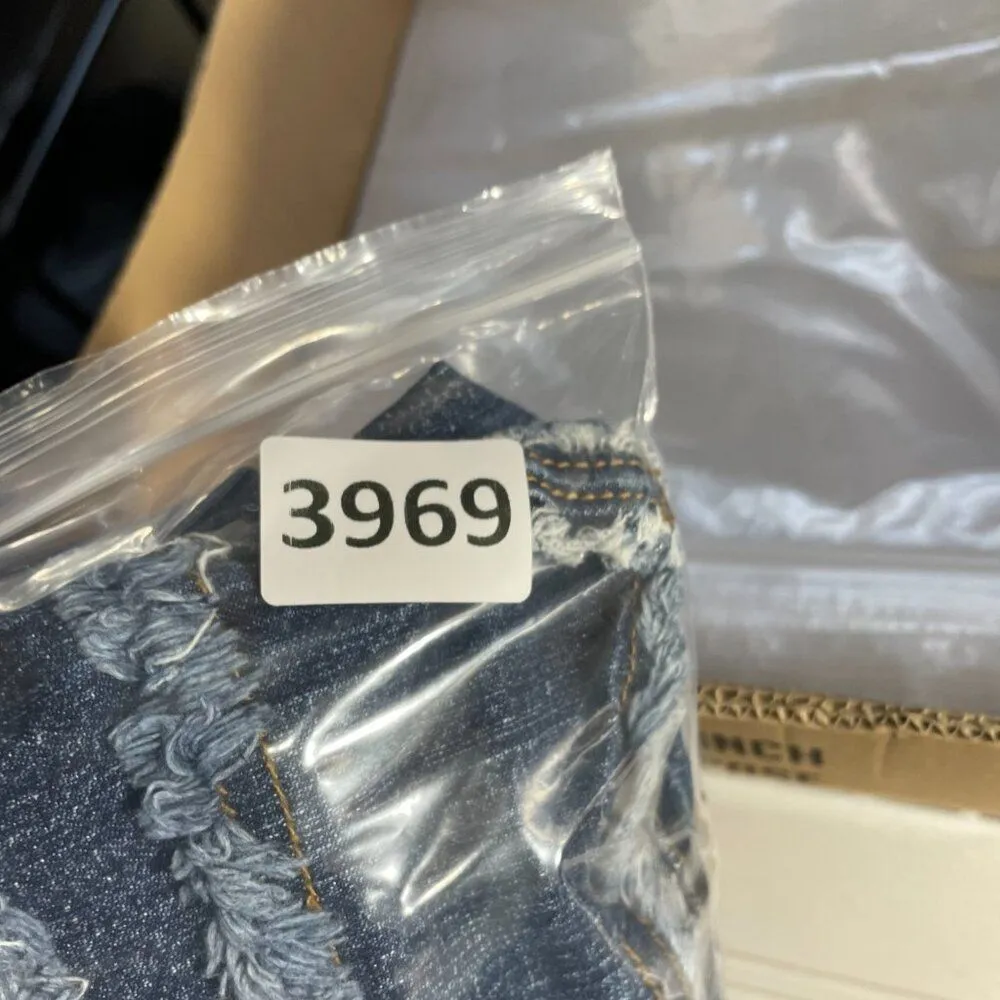 Route 66 Jeans Women 20 Blue Dark Wash Frayed Cropped Denim - Image 10