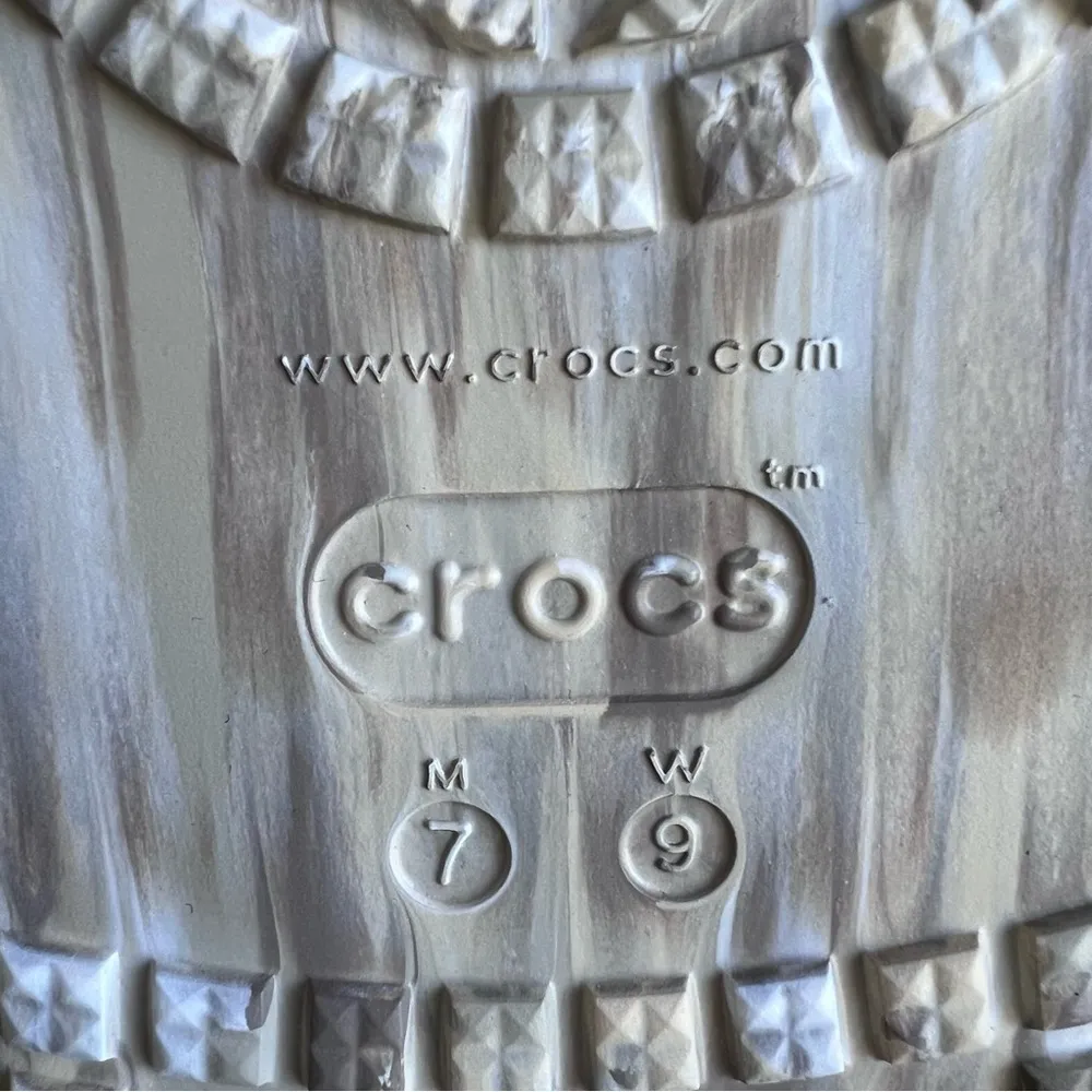 CROCS Classic Crush Marbled Platform Women's Clog Size 9 #B1814 - Image 8