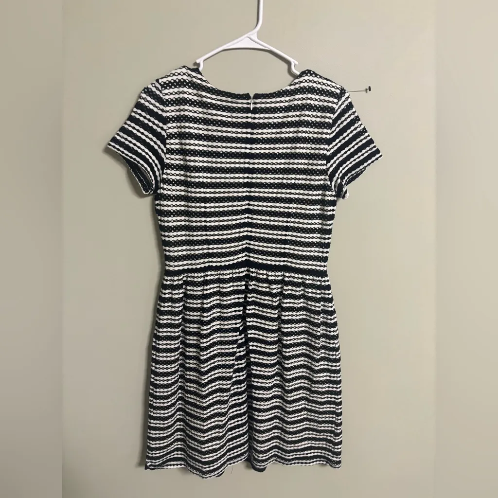 Ann Taylor Eyelet Striped Short Sleeve Knit Lined Fit Flare Dress Size 6 New - Image 2