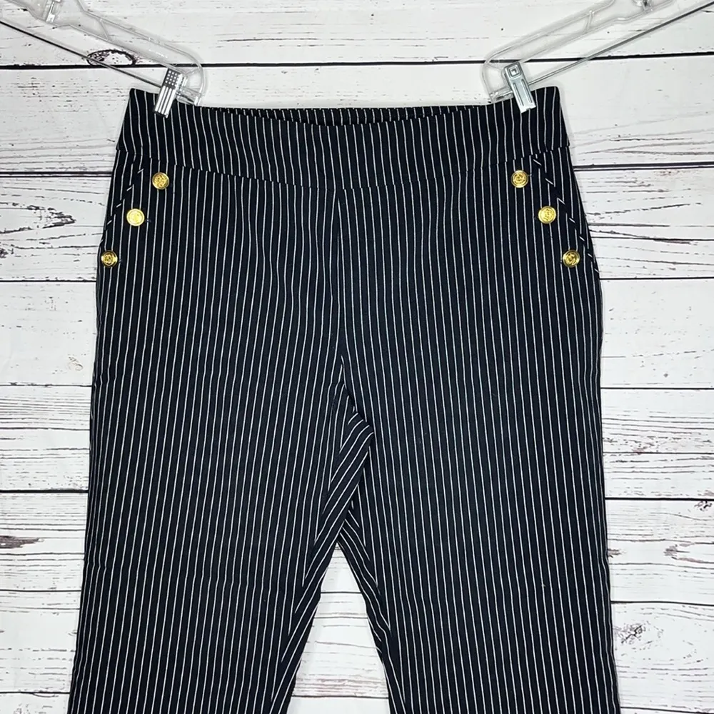 Roz & Ali Size 16 Navy Blue & White Nautical Stripe Pull-On Capri Pants - Image 2